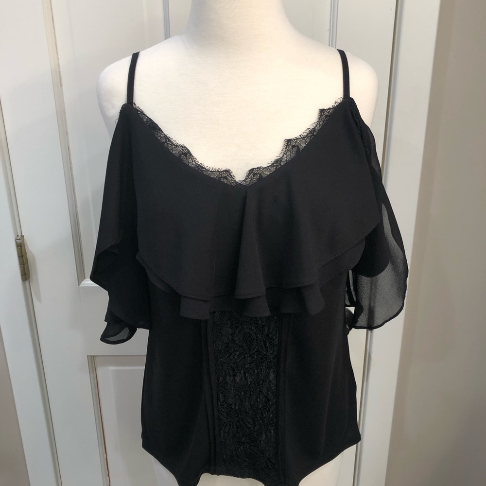 WHBM Short Sleeve Lace Detail Cold Shoulder Top